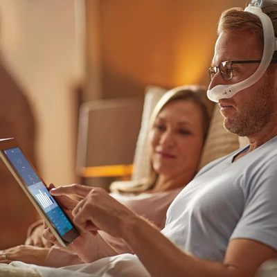 Philips DreamStation Auto CPAP Machine with Nasal Mask Package